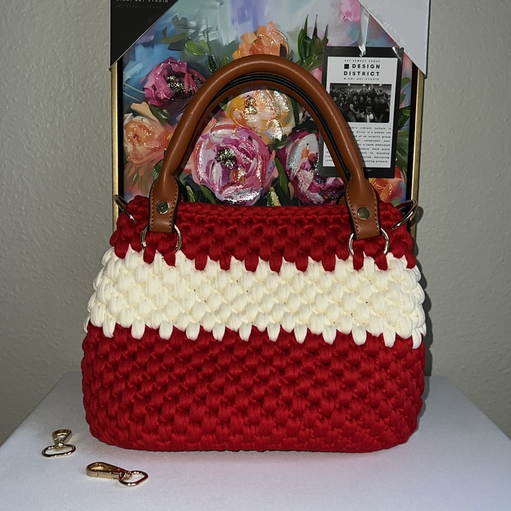 Hand Crafted Top Handle Shoulder Bag - Picture 5 of 17